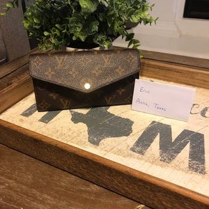 Louis Vuitton Sarah Wallet New Model